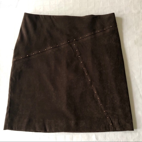 Laura Petites Made in Canada brown faux suede midi skirt, gold rivets Size Large - Picture 9 of 9